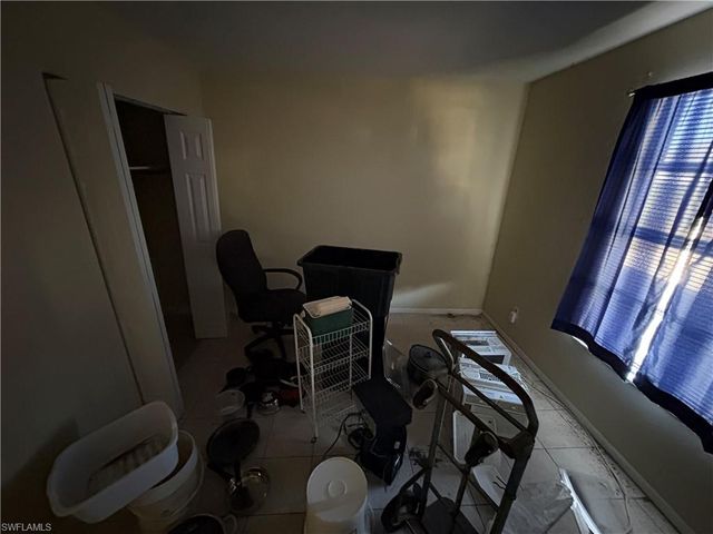 7582-7586 Carrier RD, Fort Myers, FL 33967