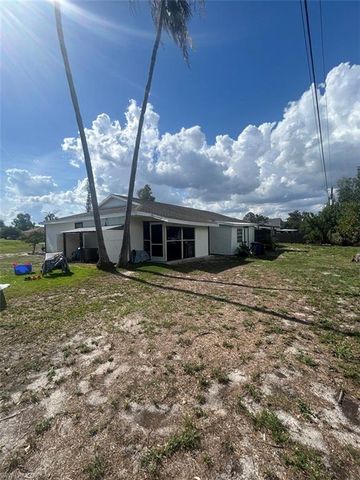 7582-7586 Carrier RD, Fort Myers, FL 33967