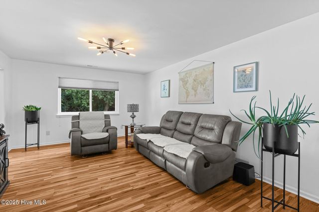 415 Shamrock Drive, Jacksonville, NC 28540