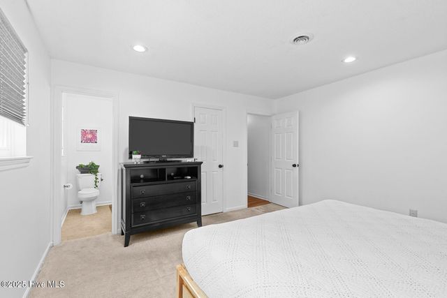 415 Shamrock Drive, Jacksonville, NC 28540