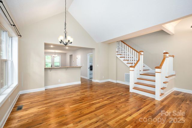 17 Bohemian Lane, Asheville, NC 28805