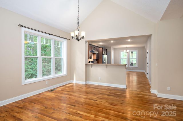 17 Bohemian Lane, Asheville, NC 28805