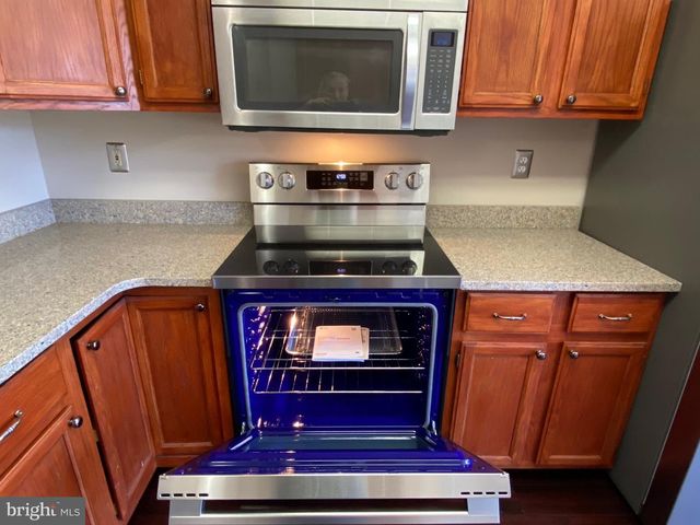 8155 HAZY DAWN CT, Pasadena, MD 21122