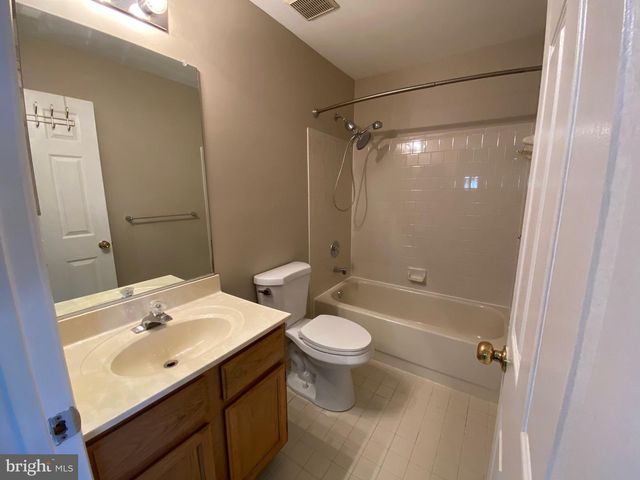 8155 HAZY DAWN CT, Pasadena, MD 21122