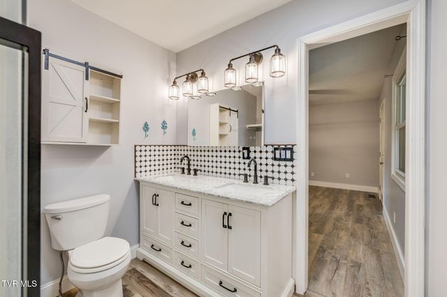 248 River Edge Drive, Kingsport, TN 37660