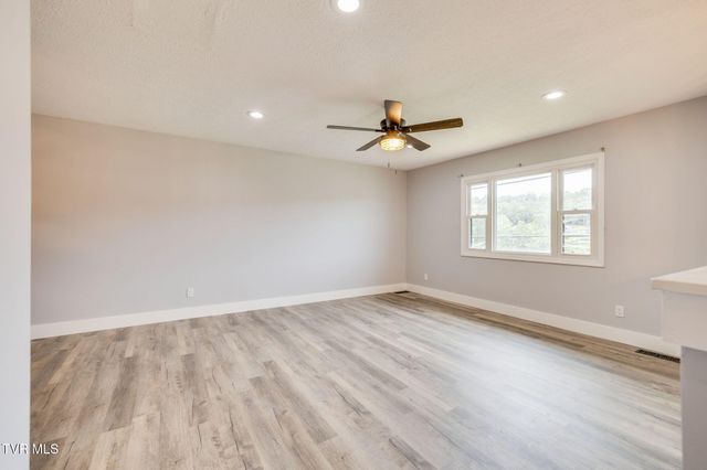 248 River Edge Drive, Kingsport, TN 37660