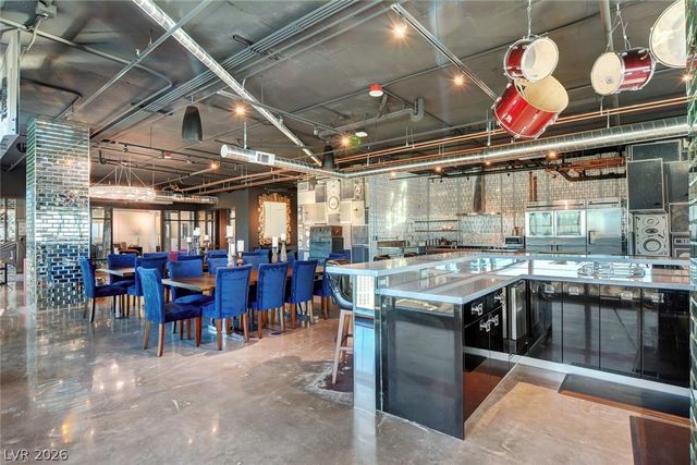 4471 DEAN MARTIN Drive 4300, Las Vegas, NV 89103
