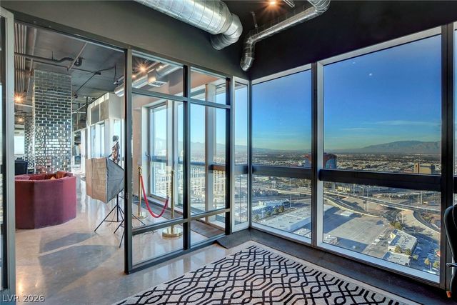 4471 DEAN MARTIN Drive 4300, Las Vegas, NV 89103
