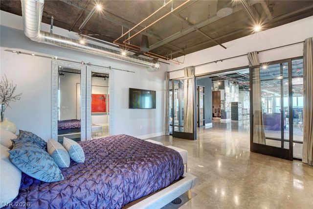 4471 DEAN MARTIN Drive 4300, Las Vegas, NV 89103