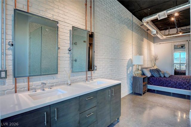 4471 DEAN MARTIN Drive 4300, Las Vegas, NV 89103