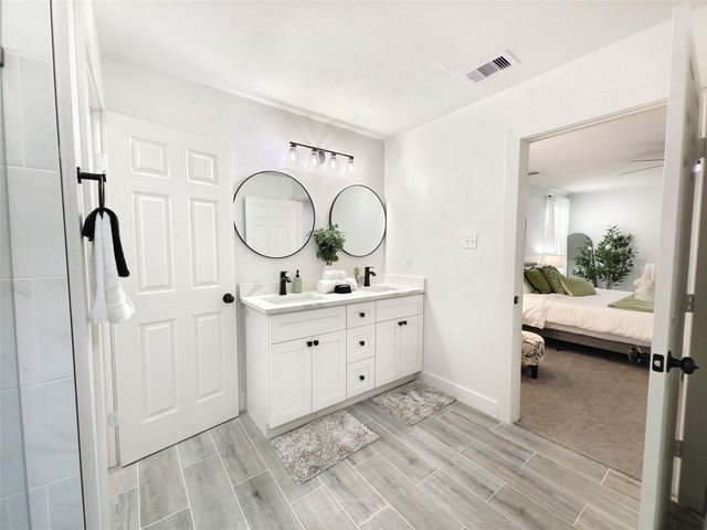 4409 Mckinley Street, Houston, TX 77051