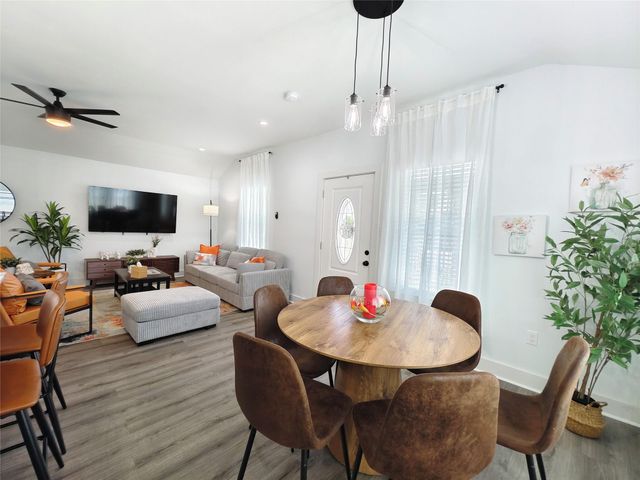 4409 Mckinley Street, Houston, TX 77051