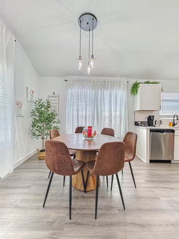 4409 Mckinley Street, Houston, TX 77051