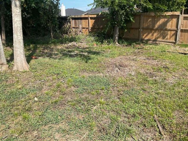 4922 Dollar Reef Drive, Bacliff, TX 77518