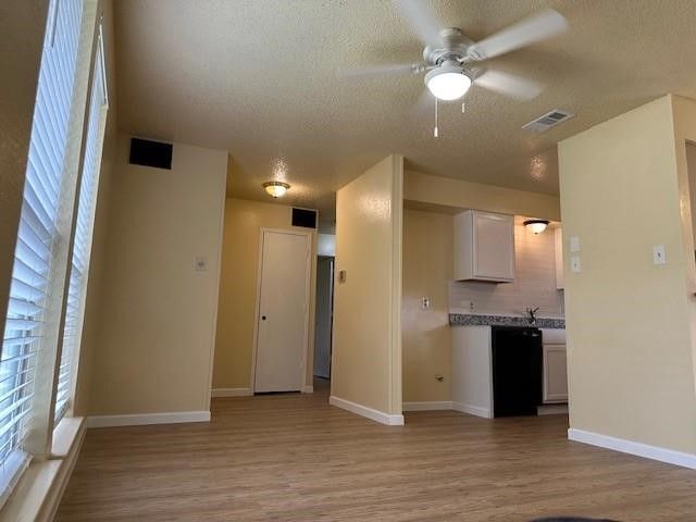 4200 Wingrove Drive, Arlington, TX 76015