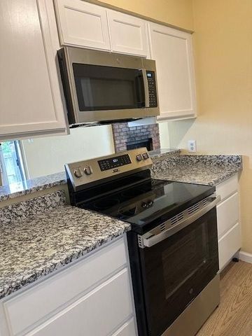 4200 Wingrove Drive, Arlington, TX 76015