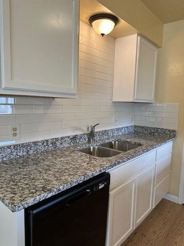 4200 Wingrove Drive, Arlington, TX 76015