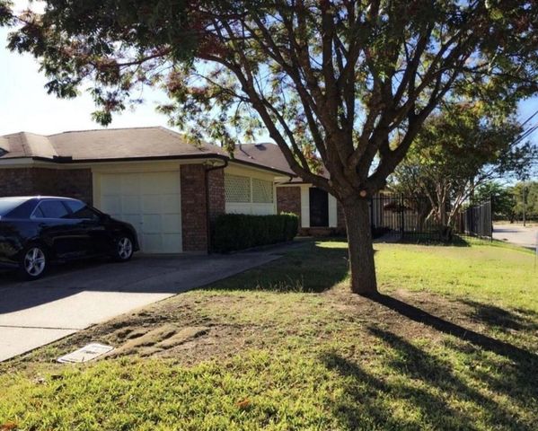 4200 Wingrove Drive, Arlington, TX 76015