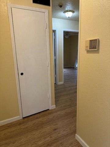 4200 Wingrove Drive, Arlington, TX 76015