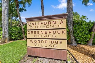 1040 NE 204th Ter, Miami, FL 33179