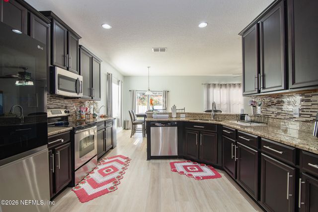 817 SUNNY STROLL Drive, Middleburg, FL 32068