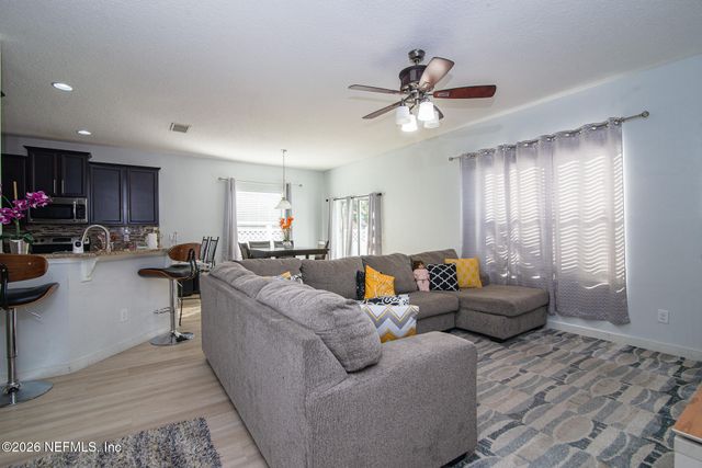 817 SUNNY STROLL Drive, Middleburg, FL 32068