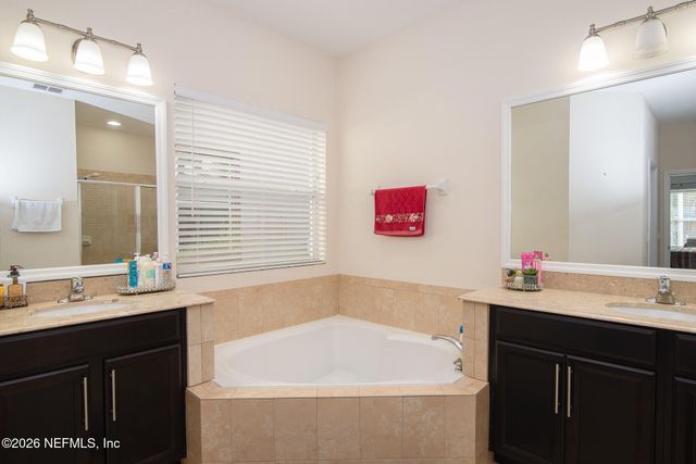 817 SUNNY STROLL Drive, Middleburg, FL 32068