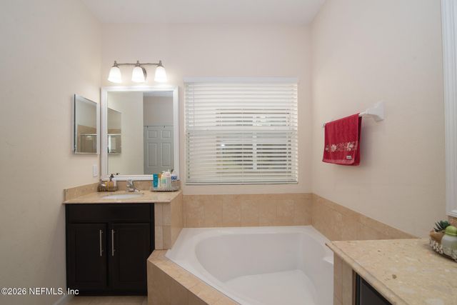 817 SUNNY STROLL Drive, Middleburg, FL 32068