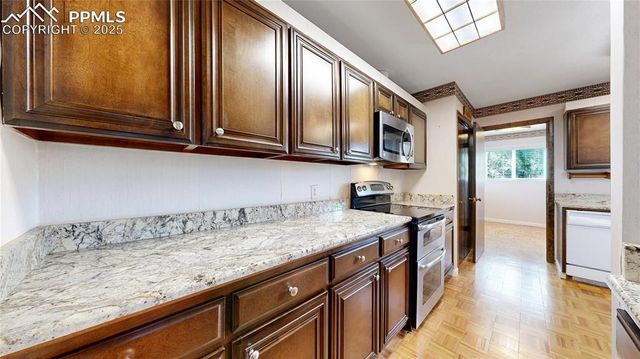 6301 Perry Park Boulevard 13, Larkspur, CO 80118