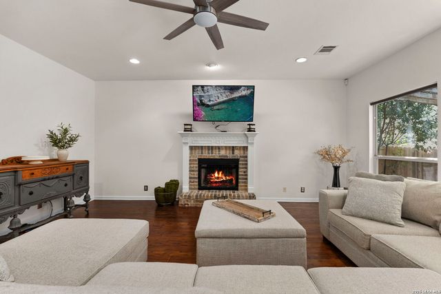1214 Willow Knoll, San Antonio, TX 78258