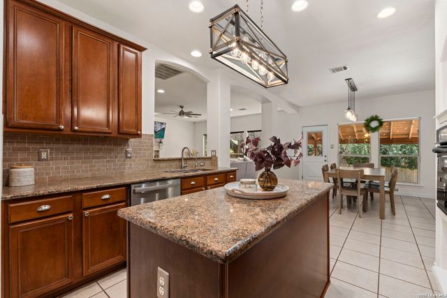 1214 Willow Knoll, San Antonio, TX 78258