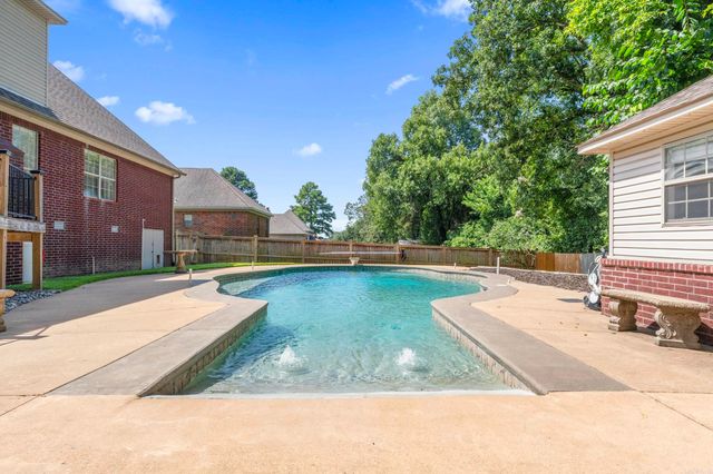 39 Trenton Drive, Greenbrier, AR 72058