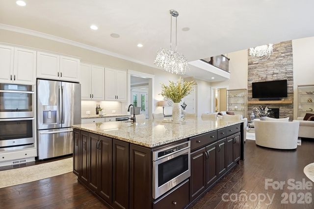 7626 Deerfield Manor Drive, Charlotte, NC 28270