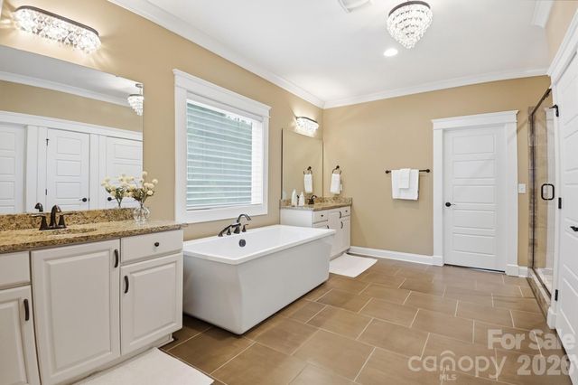 7626 Deerfield Manor Drive, Charlotte, NC 28270