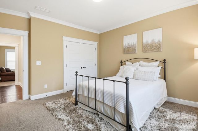 7626 Deerfield Manor Drive, Charlotte, NC 28270