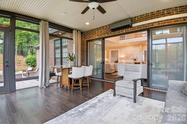 7626 Deerfield Manor Drive, Charlotte, NC 28270