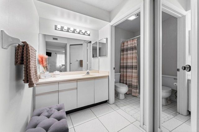 10 Via De Casas Sur 104, Boynton Beach, FL 33426