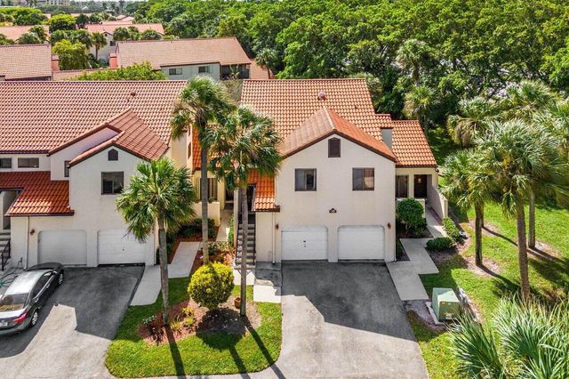 10 Via De Casas Sur 104, Boynton Beach, FL 33426