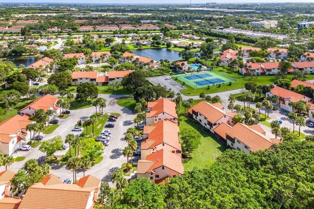 10 Via De Casas Sur 104, Boynton Beach, FL 33426