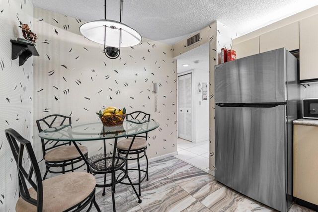 10 Via De Casas Sur 104, Boynton Beach, FL 33426