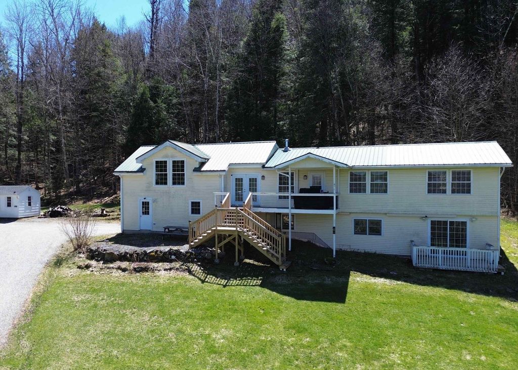 260 Weaver Road, Huntington, VT 05462