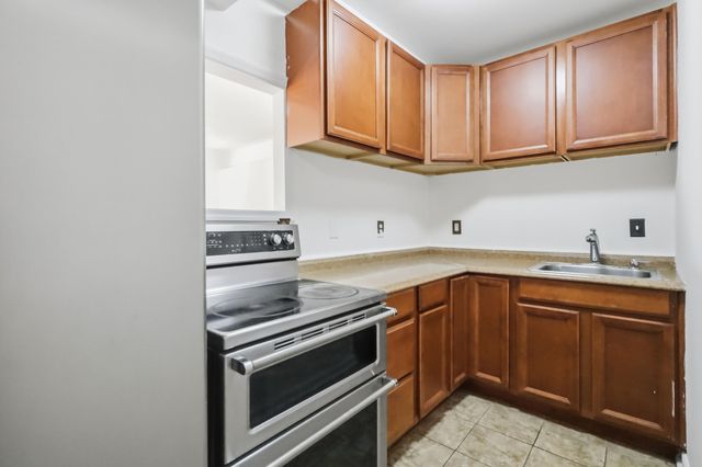 919 Winding Oak Trail, Lexington, KY 40511