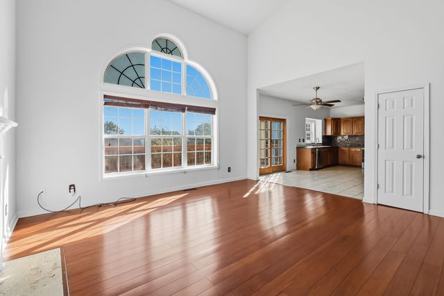 919 Winding Oak Trail, Lexington, KY 40511