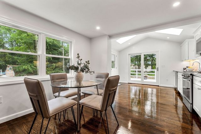 92 Melody Dr, Attleboro, MA 02703