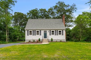 92 Melody Dr, Attleboro, MA 02703