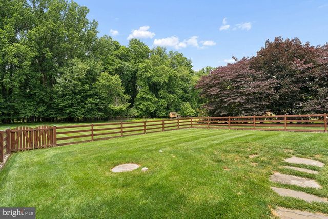 2 FAWN RIDGE CT, Reisterstown, MD 21136
