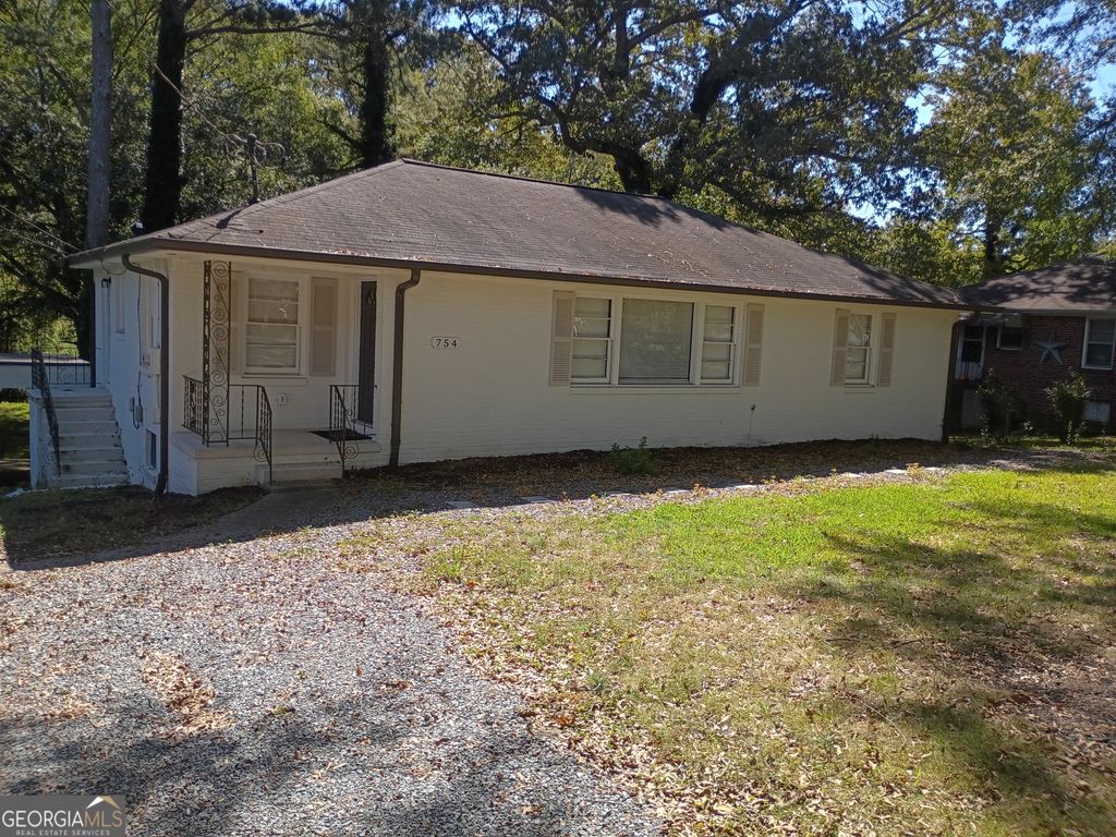 754 Pinehill Drive SE, Smyrna, GA 30080