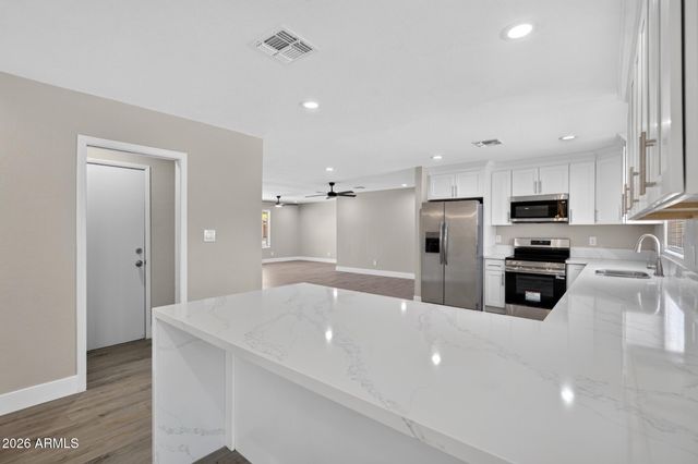 1809 W NATAL Avenue, Mesa, AZ 85202