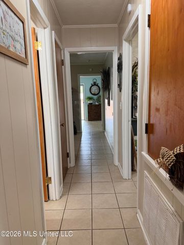 502 NW Kennedy Drive, Magee, MS 39111