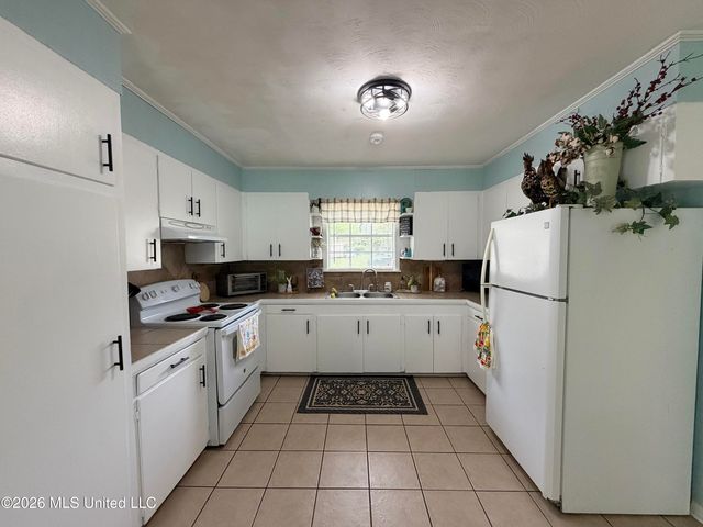 502 NW Kennedy Drive, Magee, MS 39111